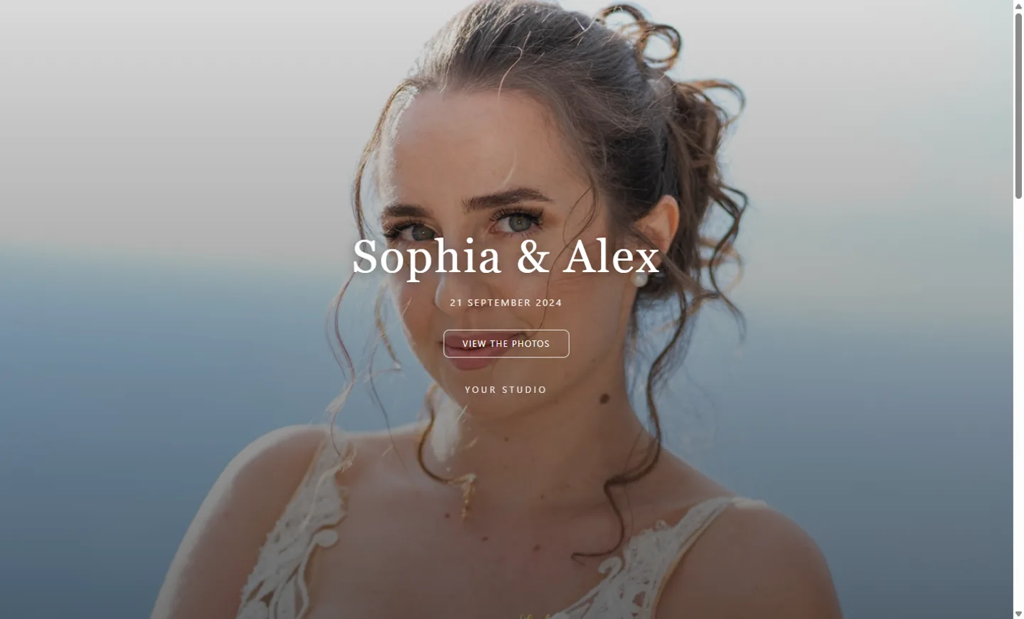 Client gallery for photographers: a wedding gallery cover